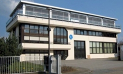 IGARASHI MOTOREN GmbH ＜Germany: Burgthann Office＞ Exterior of the company building